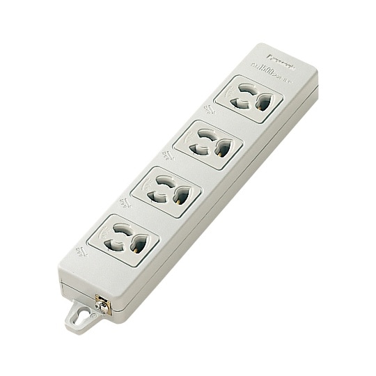 OAタップ(接地15A抜け止め形) 4個