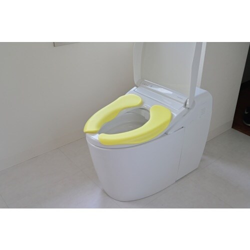 オカ 拭けるらくらく便座クッション イエロー