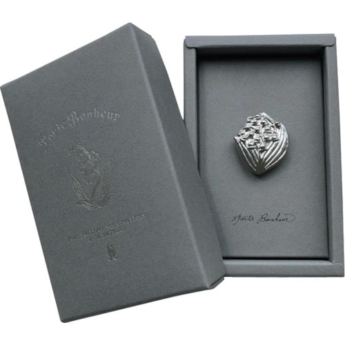 CLOVER すずらん 針やすめ