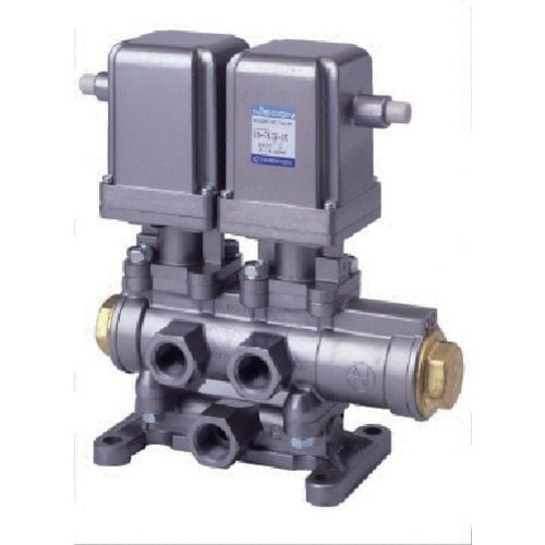 日本精器 4方向電磁弁 15A AC200V 76