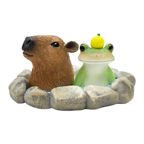 コポー カピパラとお風呂 カエル 置物