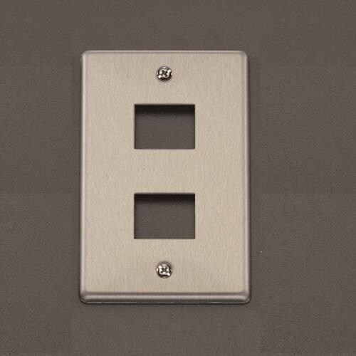 EA940CE−762 コンセントプレート(2口・