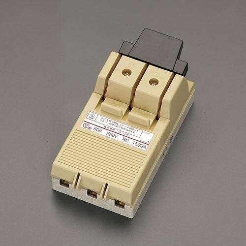 EA940NR−12 30A/3極 カバースイッチ
