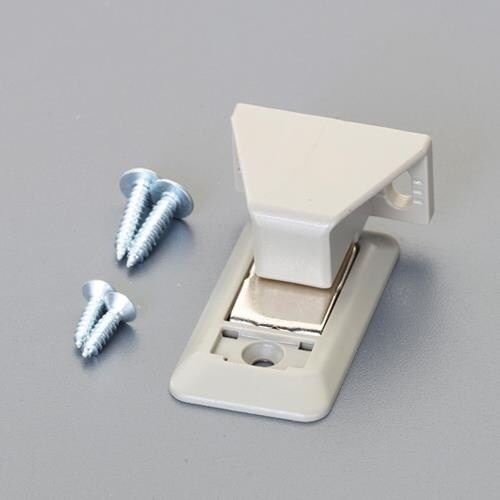 EA951LG−116 33x21x16mm クロ