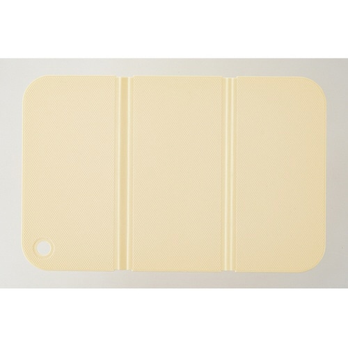 小さく折りたためるまな板