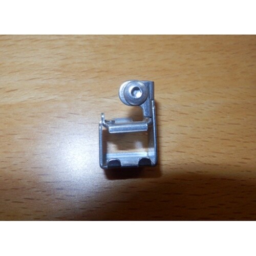 LANケーブルロック(六角ねじ鍵型) L