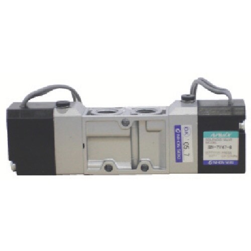 日本精器 4方向電磁弁 8A AC100V グロメ