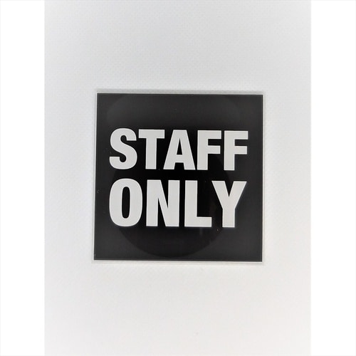 サインプレート スタッフ専用駐車場