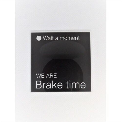 サインプレート 挟まれ注意