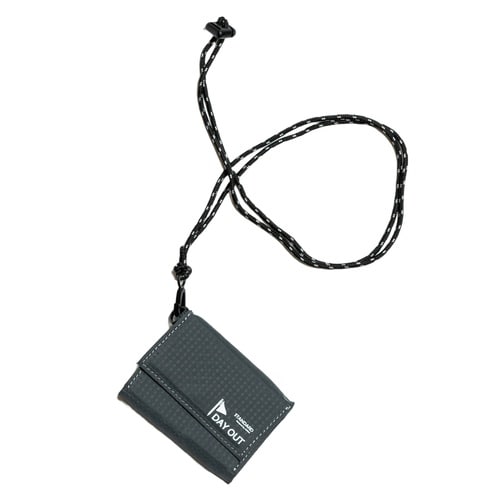 財布 DAY OUT ゼニー 2way Gray