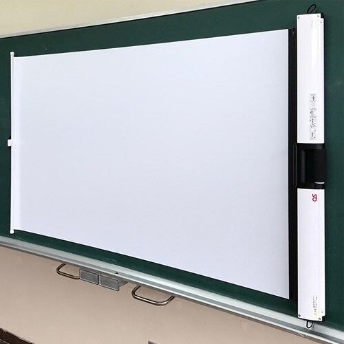 EA761LM−151A 1572x 983mm