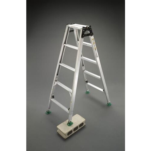 はしご兼用脚立(調整脚)1.88−2.33m