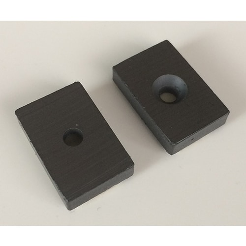 51ー305 フェライト磁石 穴アキ