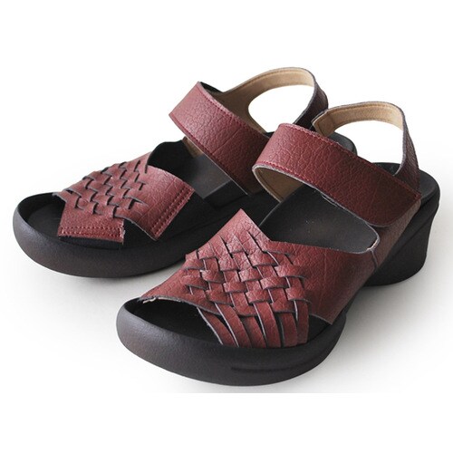 編み込みベルトサンダル レッドブラウン