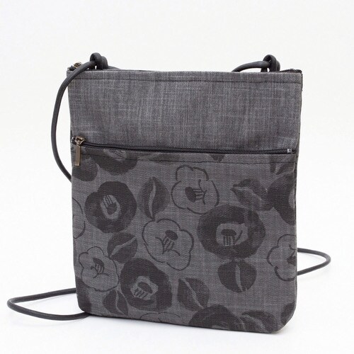 2F軽量ポシェット椿