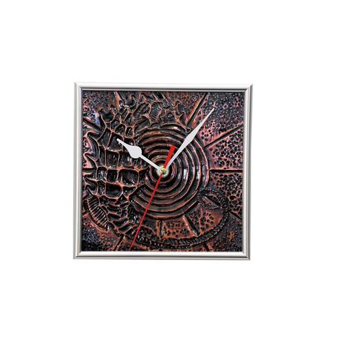 彫金フレーム時計