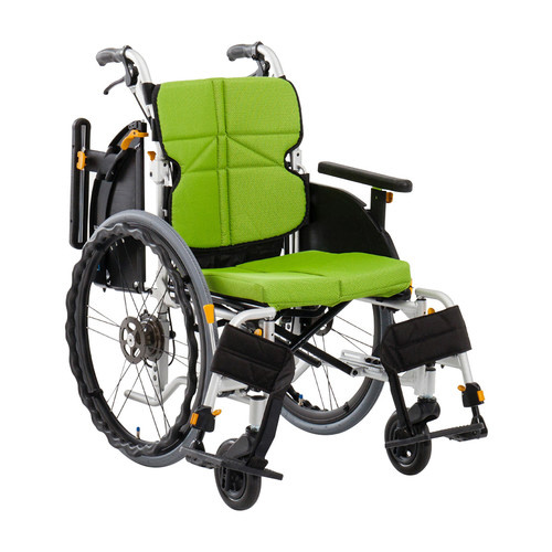 自走式車いすNEXT−51B ライトグリーン