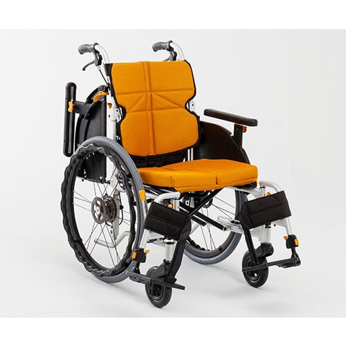 ネクストコア・アジャスト 自走型車いす