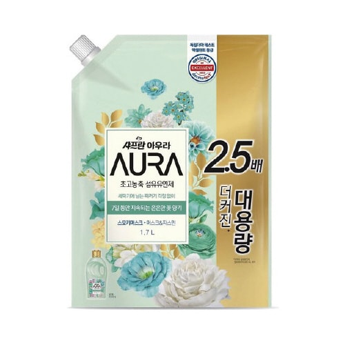 柔軟剤AURAスモーキームスク替1.7L×8