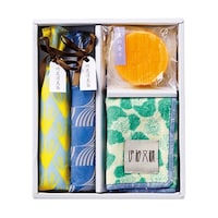 ギフト4点セット(竹炭消臭袋×2、爽やかな森の香りの固形石鹸、ハンカチタオル)SP36749 SP36749