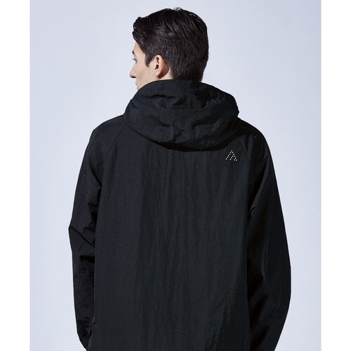 ジップアップパーカ