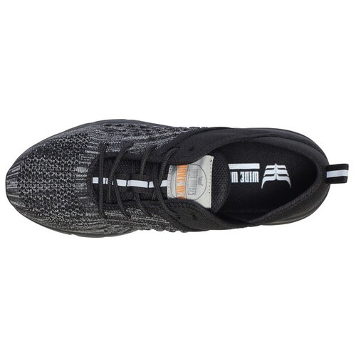 プロテクティブ スニーカー