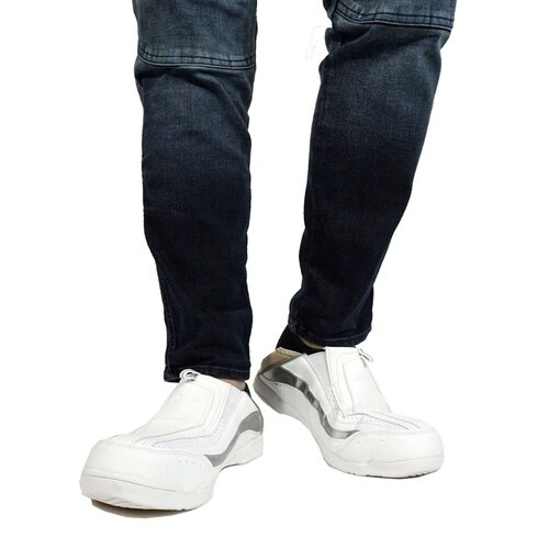 セフティシューズ