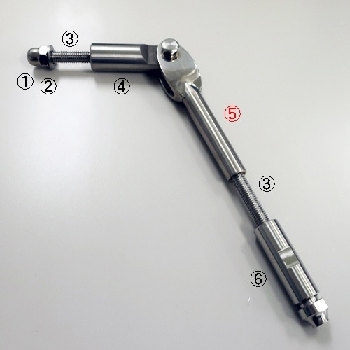 止め金具(右・雌ねじ) EA638RT−61