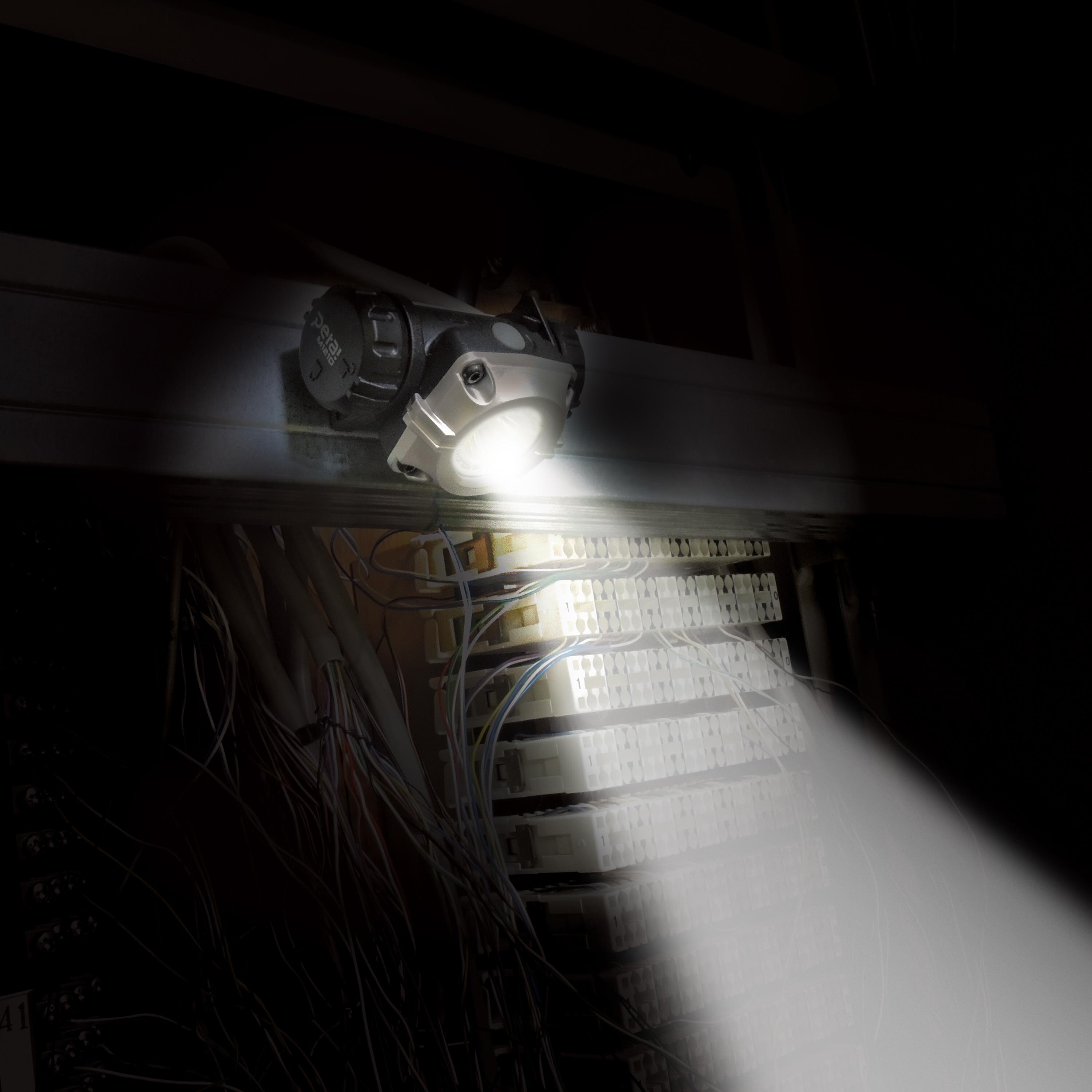 ヘッドライト/LED EA758TL−1