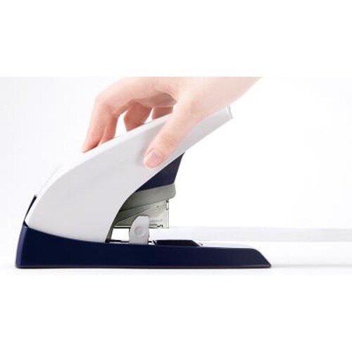 中型ホッチキス(ホワイト) EA762HB−10