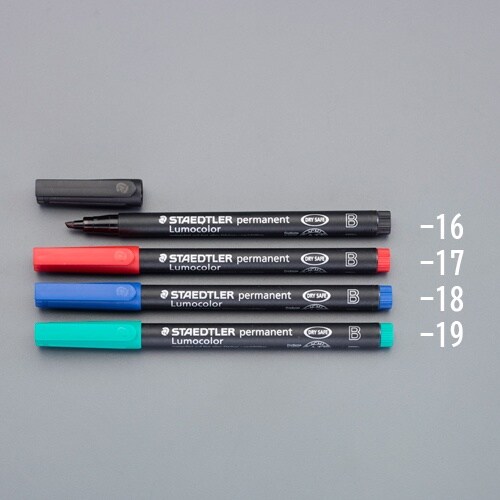 油性マーカー(ルモカラー) EA765MM−17