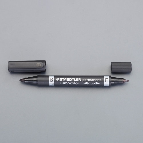 油性マーカー(ルモカラー) EA765MM−35