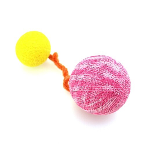 じゃれ猫 あっち?こっち! ねこ玉