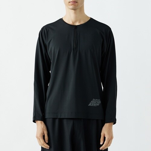 クルーネックシャツ