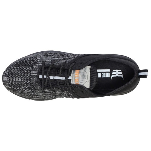 プロテクティブ スニーカー