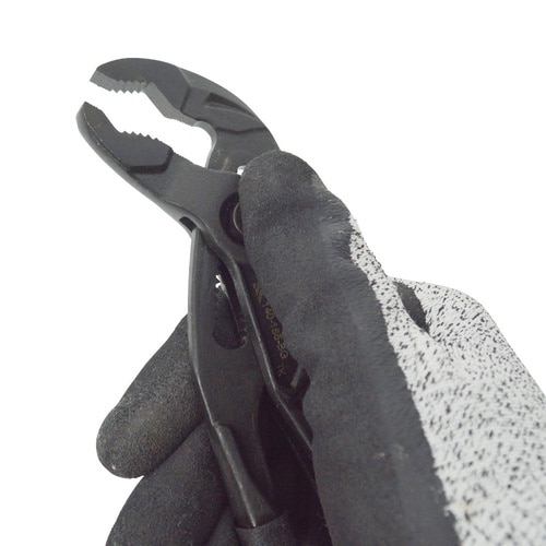 ポンププライヤー