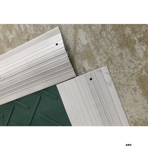 650x115mm 歩行者誘導マット用ホ