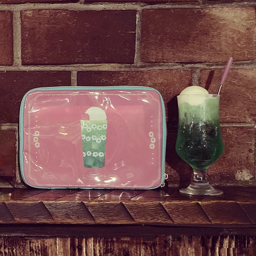 アデリアレトロ ポーチ