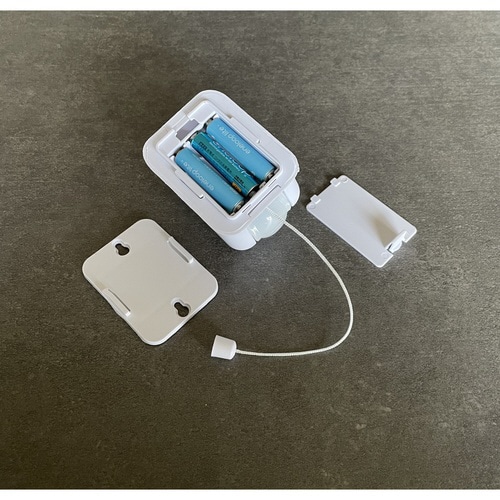 電池式ひも引きライト