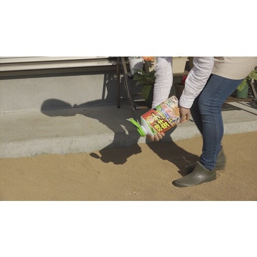 フマキラー カダン お庭の虫キラー誘引殺虫剤700