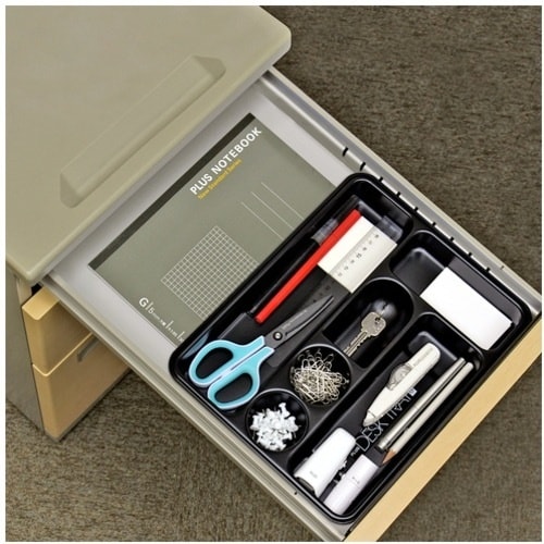 PLUS 63812)デスクトレー M ブラック