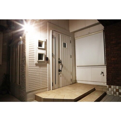 IRIS 522498 AC式LED防犯センサーラ