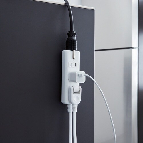 ELECOM 磁石タップ 4個口(内3ピン1) 1