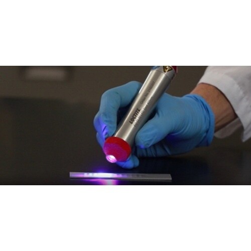 ロックタイト 小型ポータブルLEDライト CL32