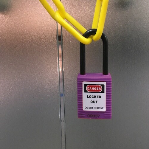 セーフラン ロックアウト用絶縁パドロック 紫 吊3