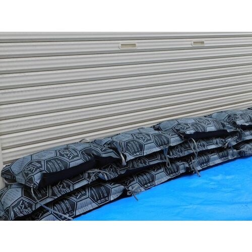 萩原 ウォーター・バスター(高性能・吸水土のう)