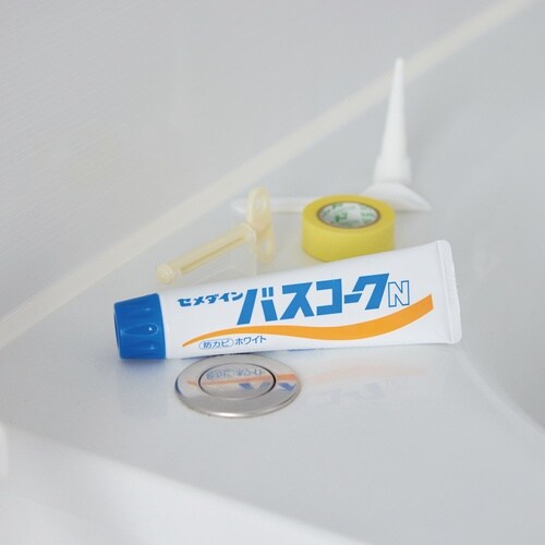 セメダイン バスコークN 白 P100ml HJ−