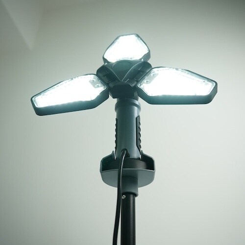 岡潮 スタイリッシュワークライト