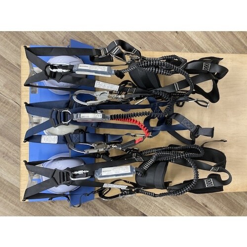 YUYPRO ヘルハーネスラック