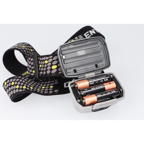 GENTOS LEDヘッドライト コンブレーカー1